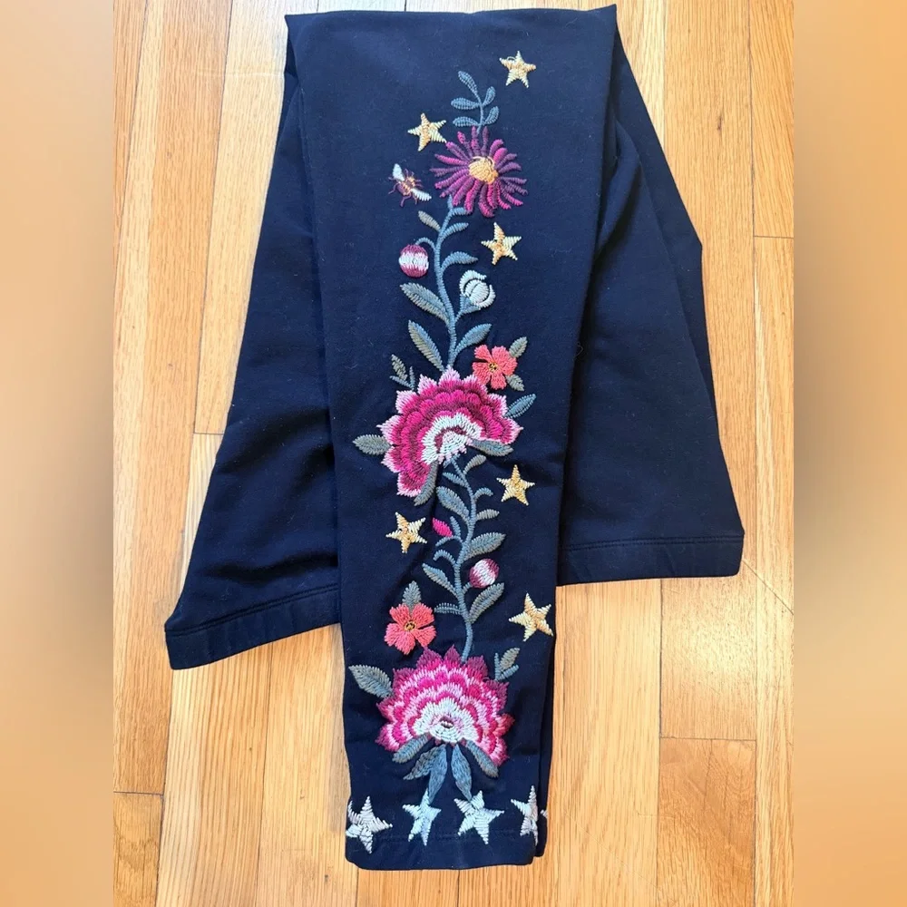 Johnny Was Black Leggings with Flowers & Star Embroidery - Picture 6 of 8